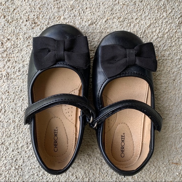 Cherokee Other - 🛍 Little Girls Mary Jane Shoes Cherokee - size 8